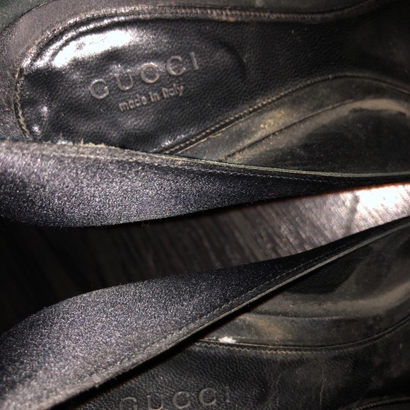 GUCCI CRYSTAL HORSEBIT SATIN PEEP TOE HEELS 39 - Picture 5 of 6